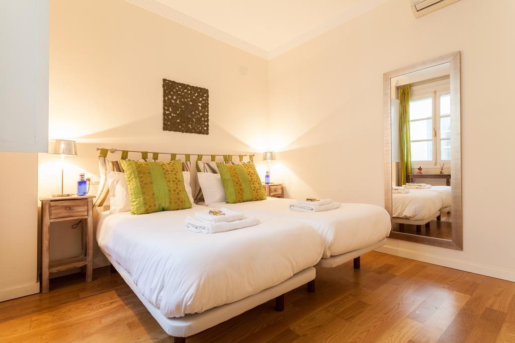 City Rooftop Paradise - Space Maison Apartments Sevilla Oda fotoğraf